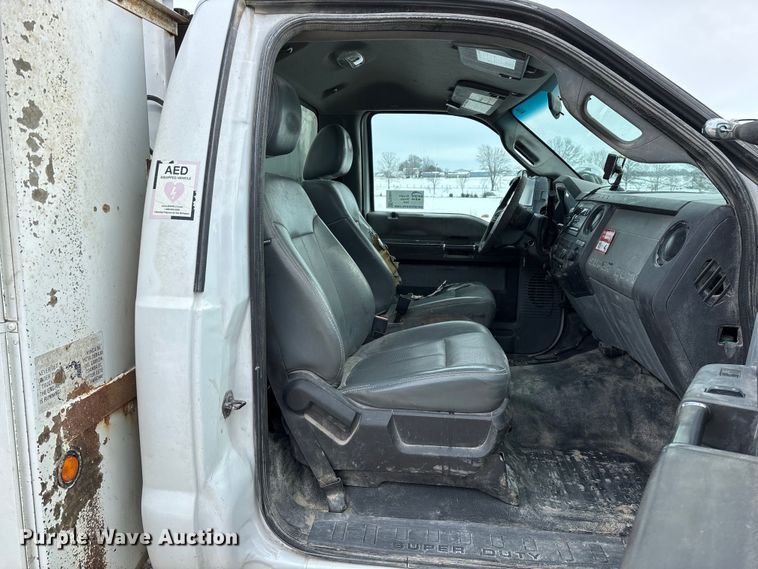 image for item FG0042 2011 Ford F550 Super Duty XL bucket truck