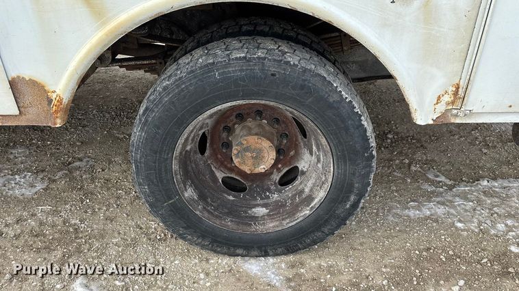 image for item FG0042 2011 Ford F550 Super Duty XL bucket truck