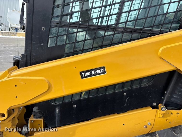 image for item FG0043 2022 Caterpillar 299D3 skid steer loader