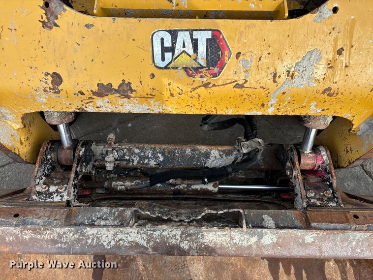 image for item FG0043 2022 Caterpillar 299D3 skid steer loader