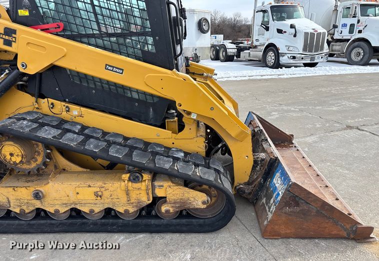 image for item FG0043 2022 Caterpillar 299D3 skid steer loader