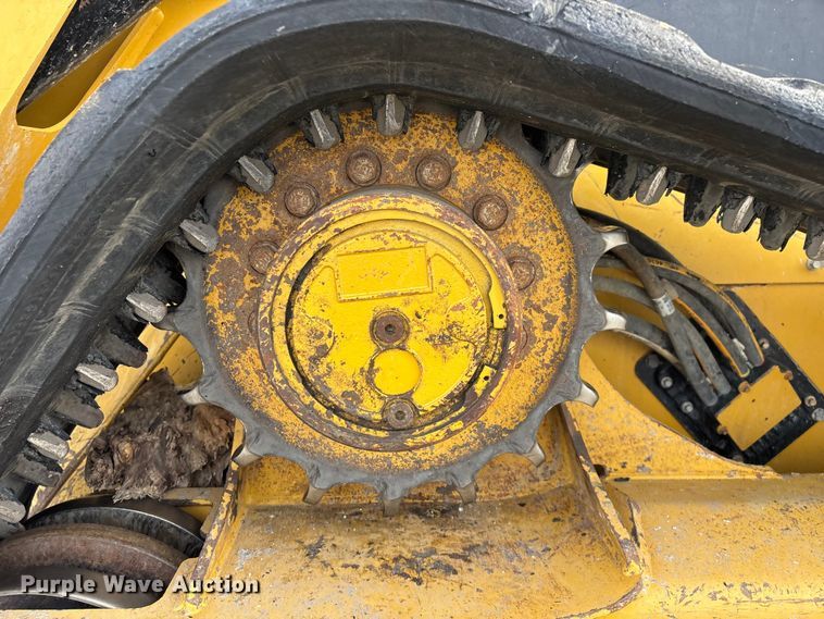 image for item FG0043 2022 Caterpillar 299D3 skid steer loader