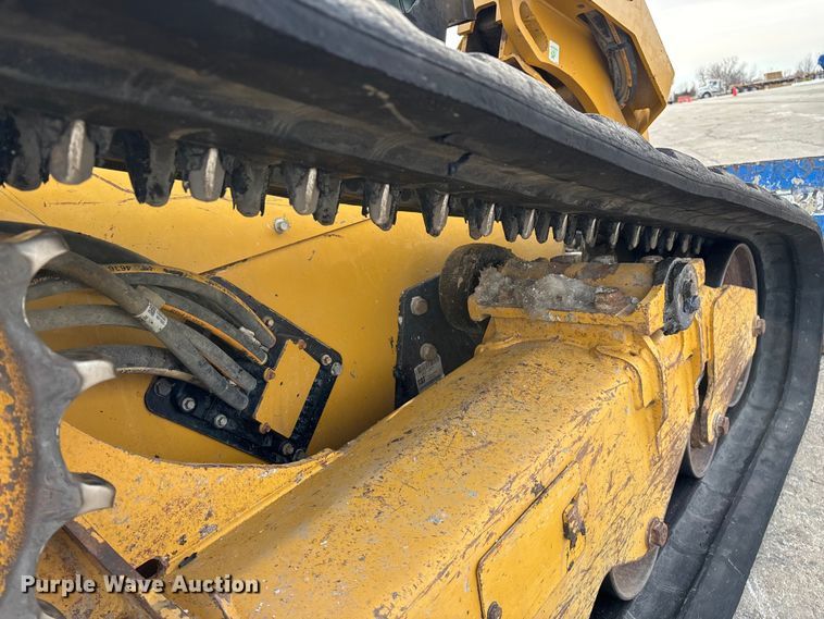 image for item FG0043 2022 Caterpillar 299D3 skid steer loader