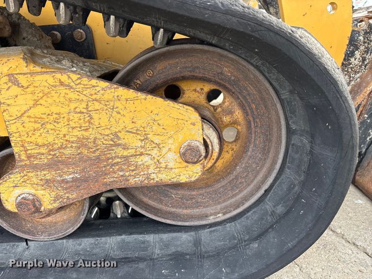 image for item FG0043 2022 Caterpillar 299D3 skid steer loader