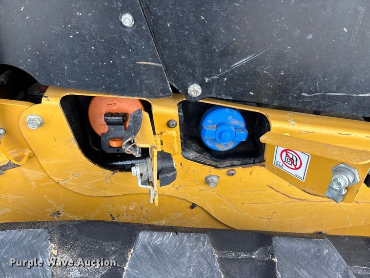 image for item FG0043 2022 Caterpillar 299D3 skid steer loader