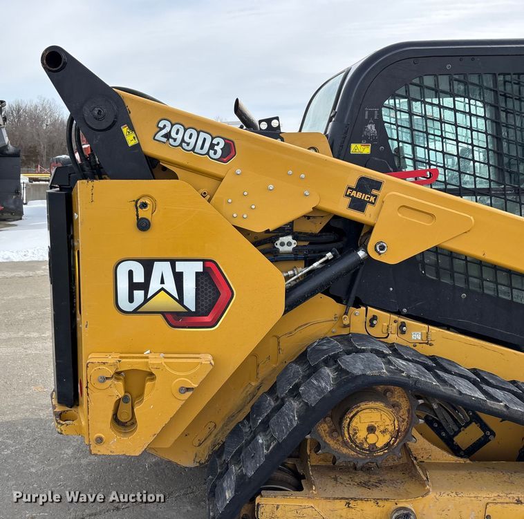 image for item FG0043 2022 Caterpillar 299D3 skid steer loader