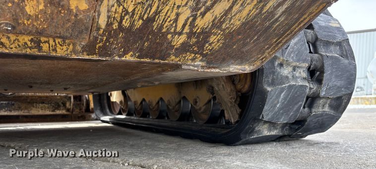 image for item FG0043 2022 Caterpillar 299D3 skid steer loader