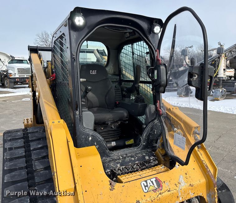 image for item FG0043 2022 Caterpillar 299D3 skid steer loader