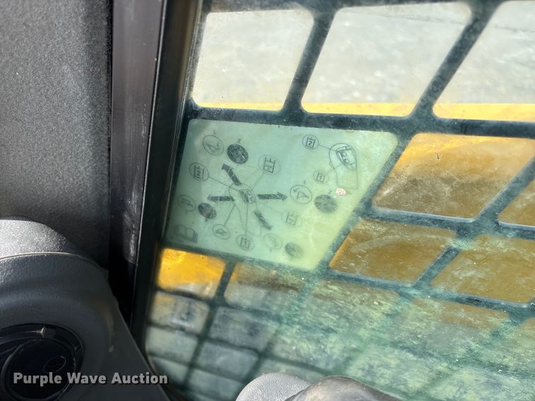 image for item FG0043 2022 Caterpillar 299D3 skid steer loader