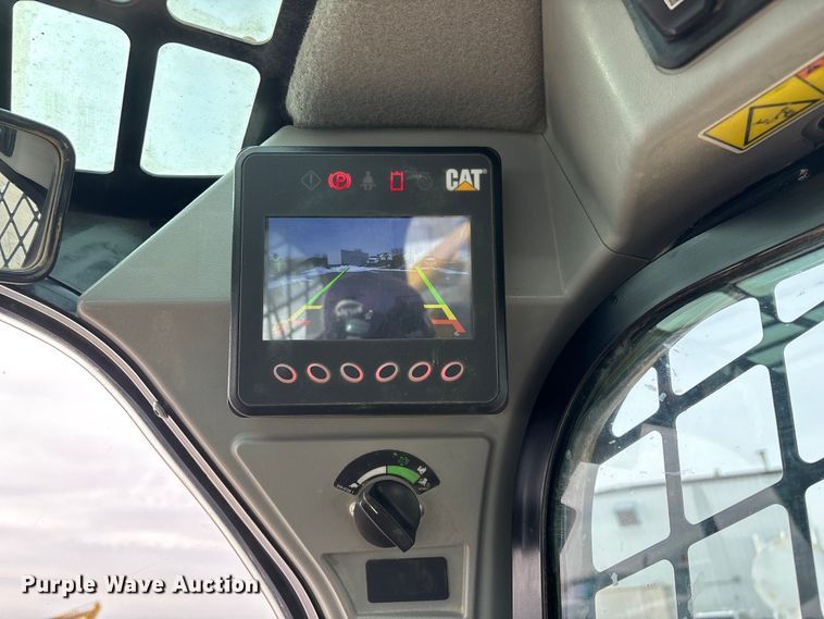 image for item FG0043 2022 Caterpillar 299D3 skid steer loader