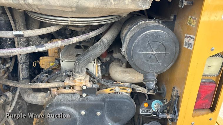 image for item FG0043 2022 Caterpillar 299D3 skid steer loader