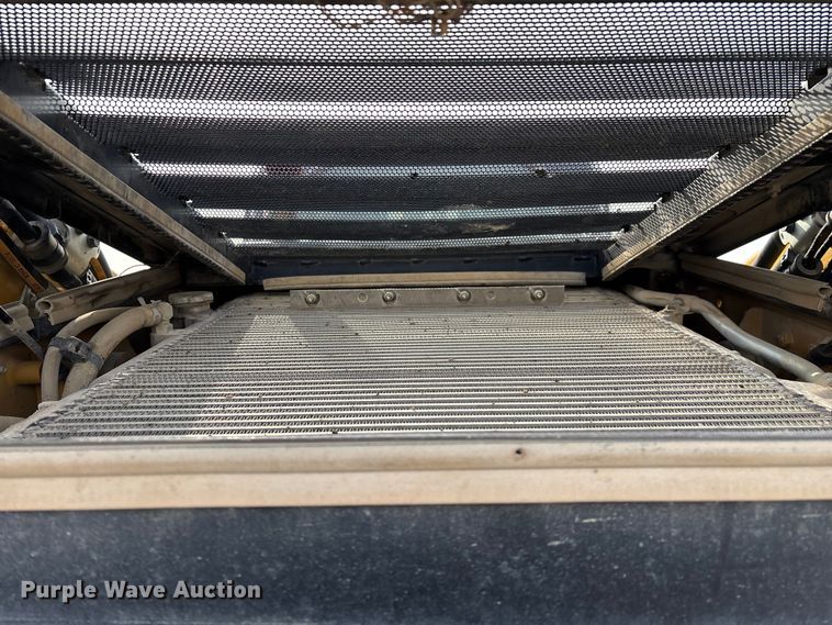 image for item FG0043 2022 Caterpillar 299D3 skid steer loader