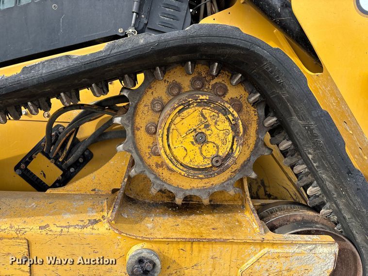 image for item FG0043 2022 Caterpillar 299D3 skid steer loader