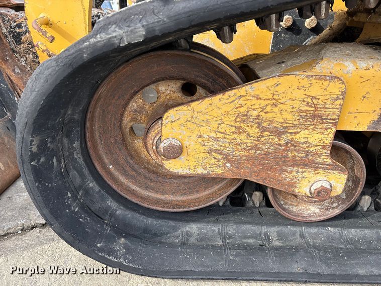 image for item FG0043 2022 Caterpillar 299D3 skid steer loader