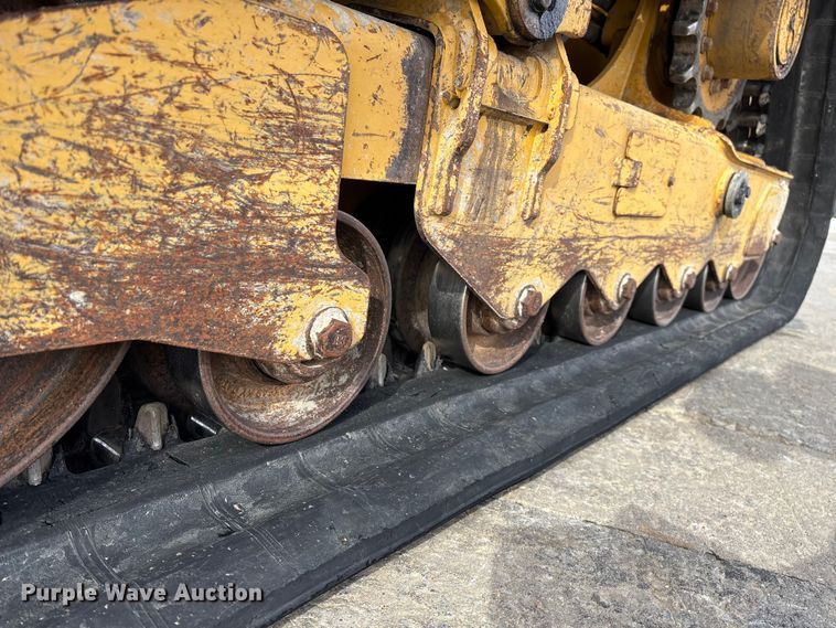 image for item FG0043 2022 Caterpillar 299D3 skid steer loader