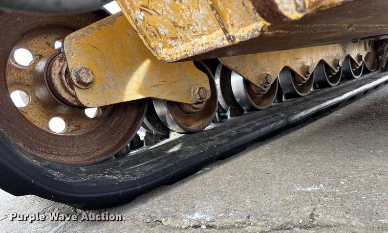 image for item FG0043 2022 Caterpillar 299D3 skid steer loader