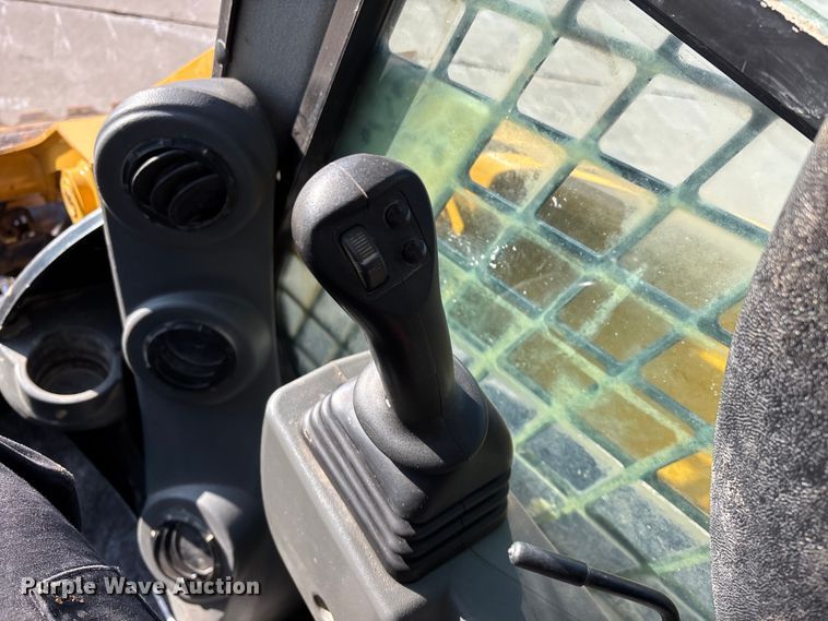 image for item FG0058 2021 Caterpillar 299D3 tracked skid steer loader