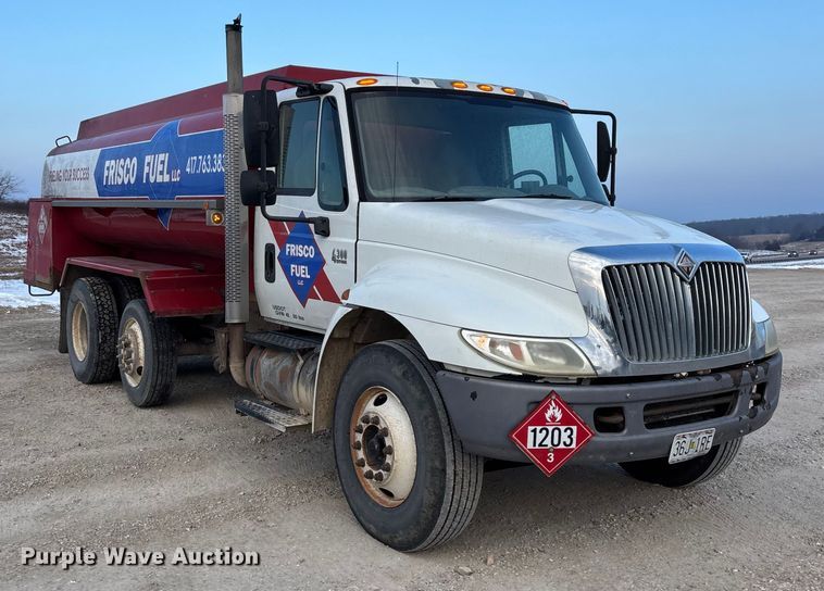 image for item FG0062 2006 International 4300 fuel truck
