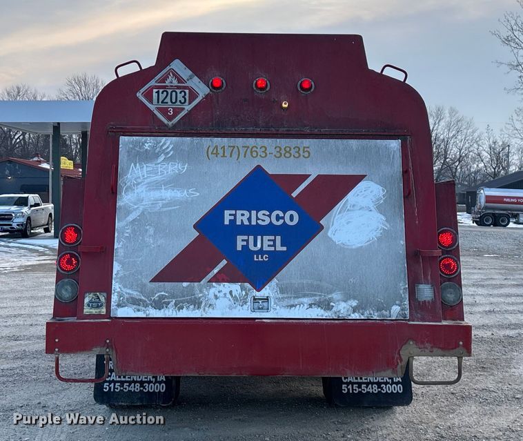 image for item FG0062 2006 International 4300 fuel truck