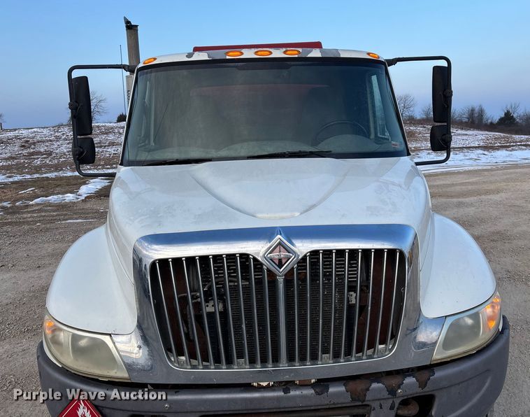 image for item FG0062 2006 International 4300 fuel truck