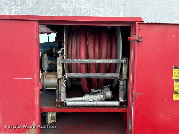 image for item FG0062 2006 International 4300 fuel truck