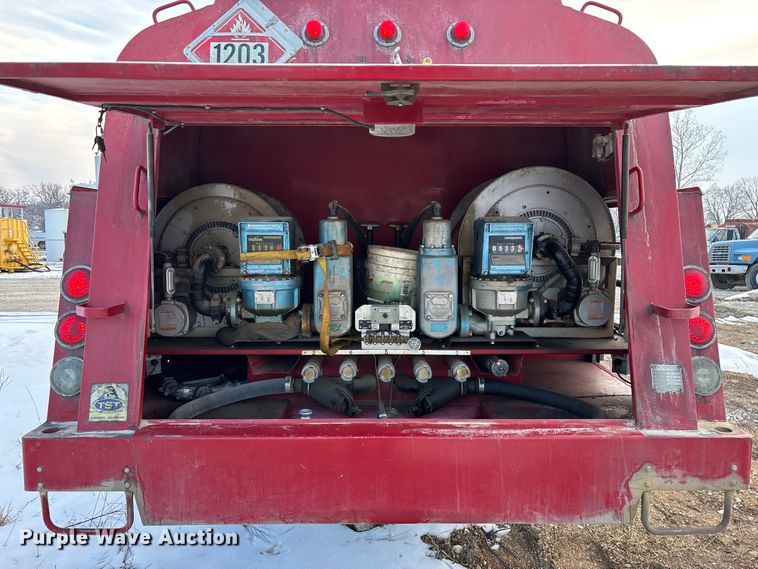 image for item FG0062 2006 International 4300 fuel truck