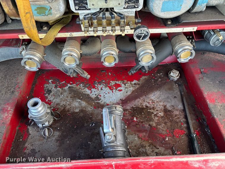 image for item FG0062 2006 International 4300 fuel truck