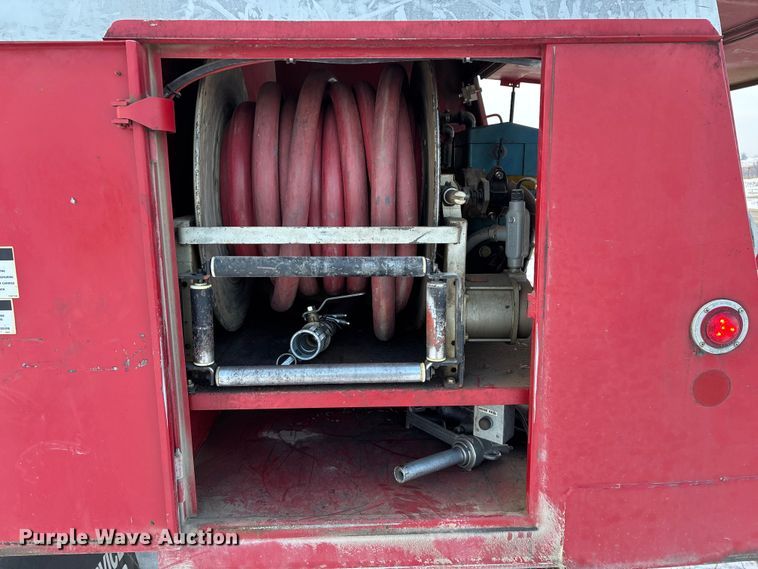 image for item FG0062 2006 International 4300 fuel truck