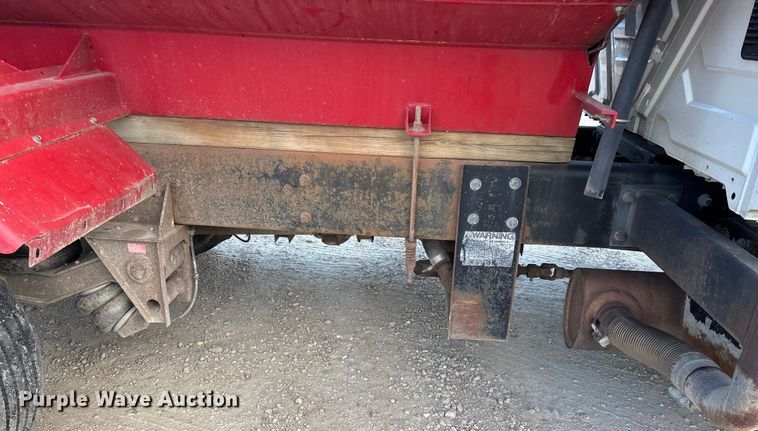 image for item FG0062 2006 International 4300 fuel truck