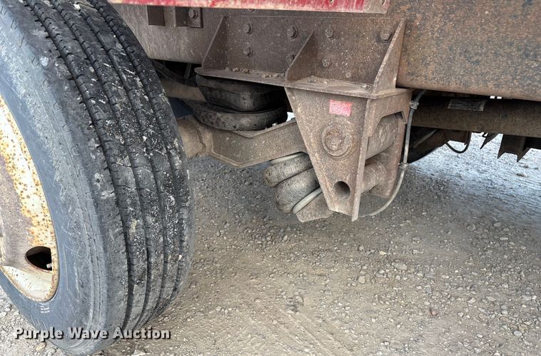 image for item FG0062 2006 International 4300 fuel truck