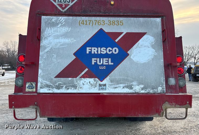 image for item FG0062 2006 International 4300 fuel truck