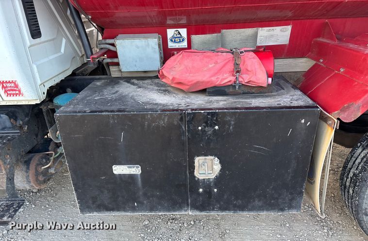 image for item FG0062 2006 International 4300 fuel truck