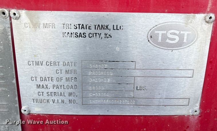 image for item FG0062 2006 International 4300 fuel truck