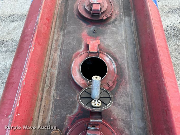 image for item FG0062 2006 International 4300 fuel truck