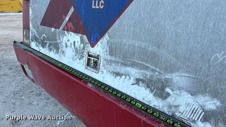 image for item FG0062 2006 International 4300 fuel truck