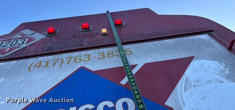 image for item FG0062 2006 International 4300 fuel truck