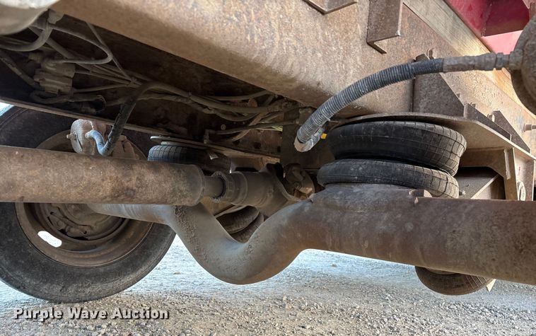 image for item FG0062 2006 International 4300 fuel truck