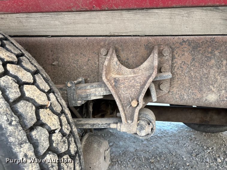 image for item FG0062 2006 International 4300 fuel truck