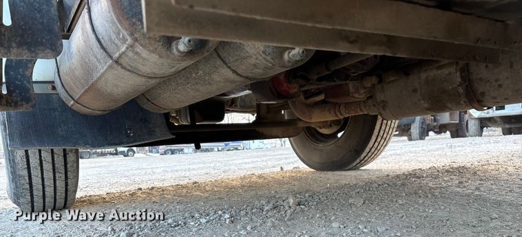 image for item FG0062 2006 International 4300 fuel truck