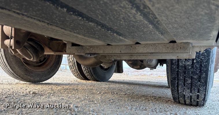 image for item FG0062 2006 International 4300 fuel truck