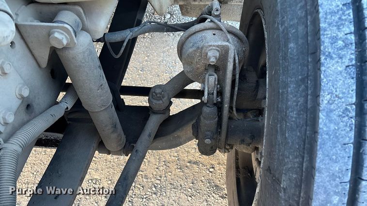 image for item FG0062 2006 International 4300 fuel truck