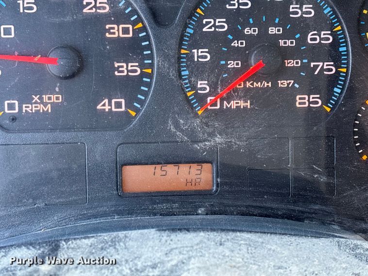 image for item FG0062 2006 International 4300 fuel truck