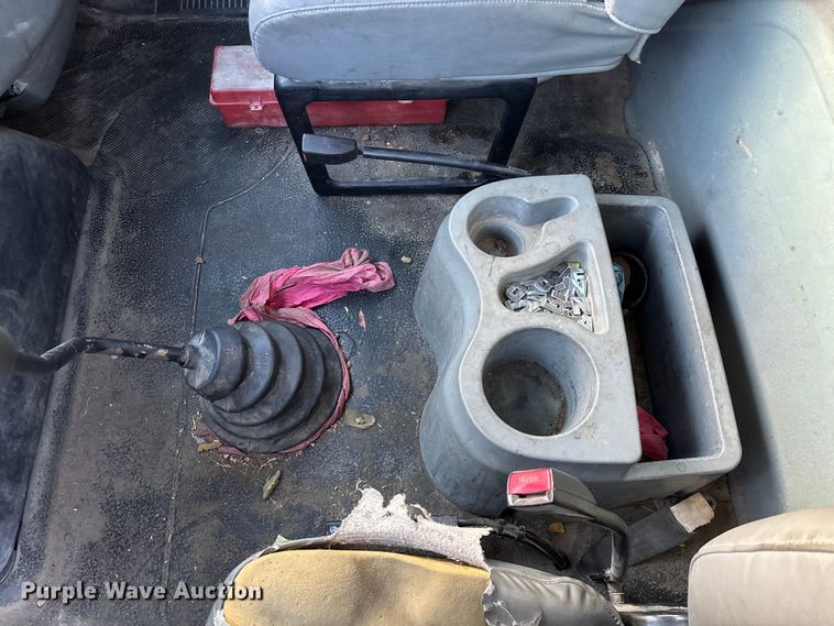 image for item FG0062 2006 International 4300 fuel truck