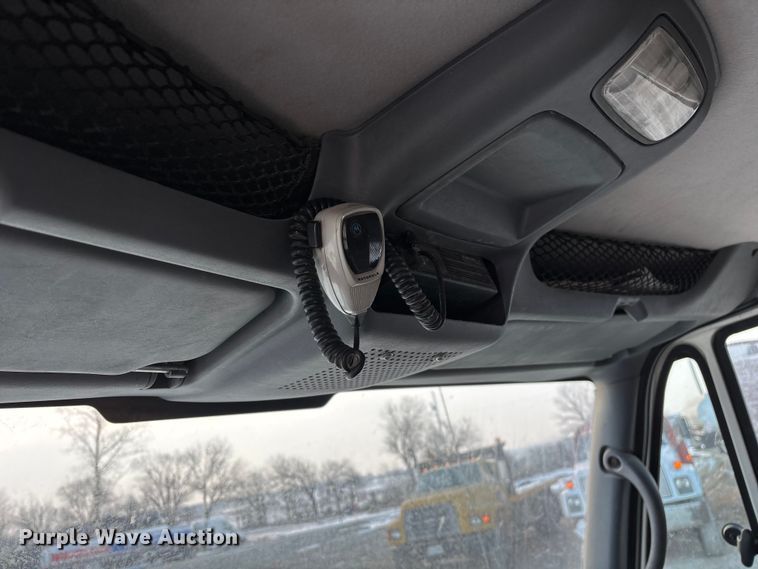 image for item FG0062 2006 International 4300 fuel truck