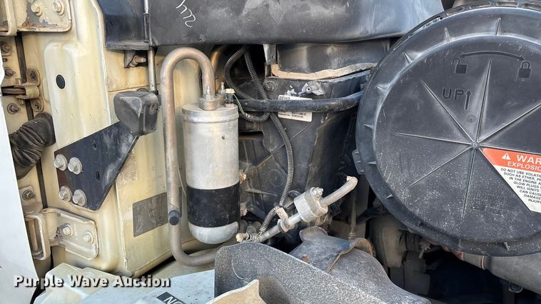 image for item FG0062 2006 International 4300 fuel truck