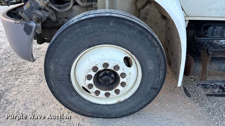 image for item FG0062 2006 International 4300 fuel truck