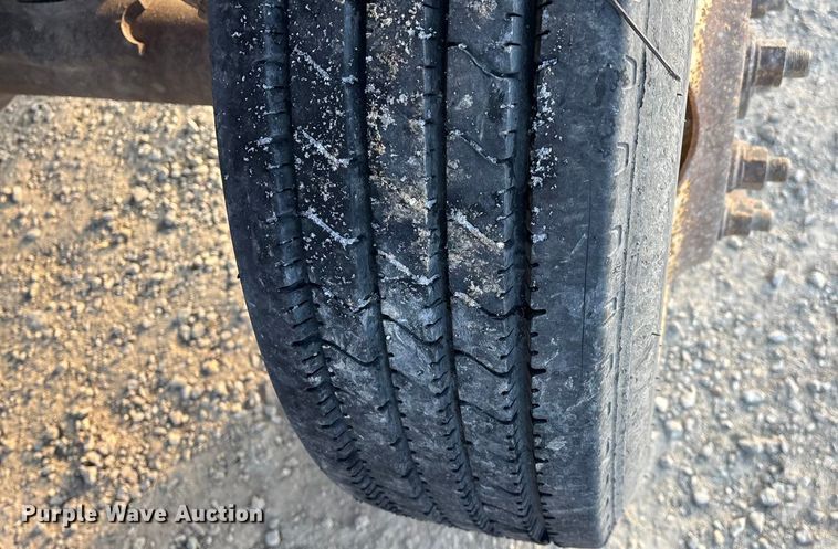 image for item FG0062 2006 International 4300 fuel truck