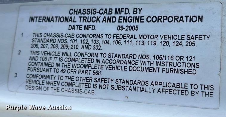 image for item FG0062 2006 International 4300 fuel truck