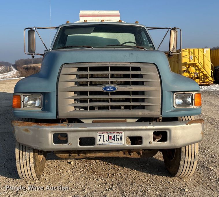 image for item FG0063 1995 Ford F700 fuel truck
