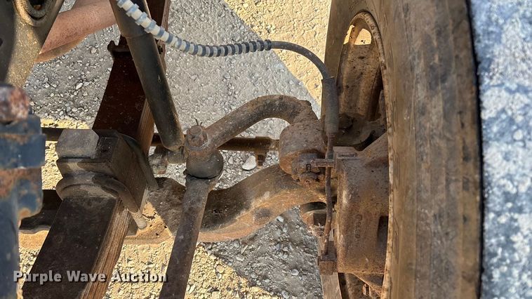 image for item FG0063 1995 Ford F700 fuel truck